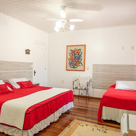 Hotel Pousada Casa Tasca Бенту-Гонсалвис Экстерьер фото