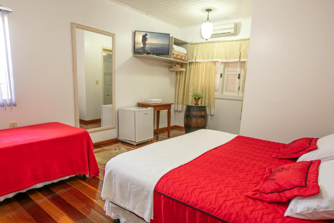 Hotel Pousada Casa Tasca Бенту-Гонсалвис Экстерьер фото