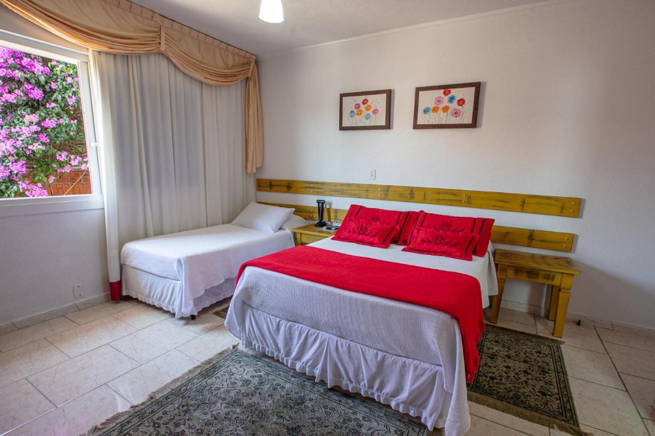 Hotel Pousada Casa Tasca Бенту-Гонсалвис Экстерьер фото