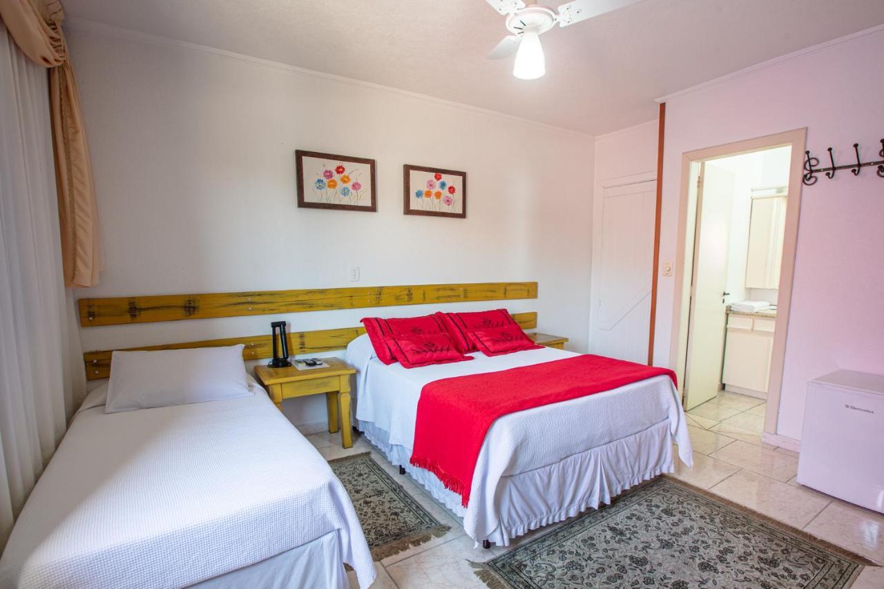 Hotel Pousada Casa Tasca Бенту-Гонсалвис Экстерьер фото